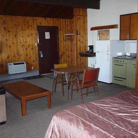 Pembina River Inn Entwistle Esterno foto