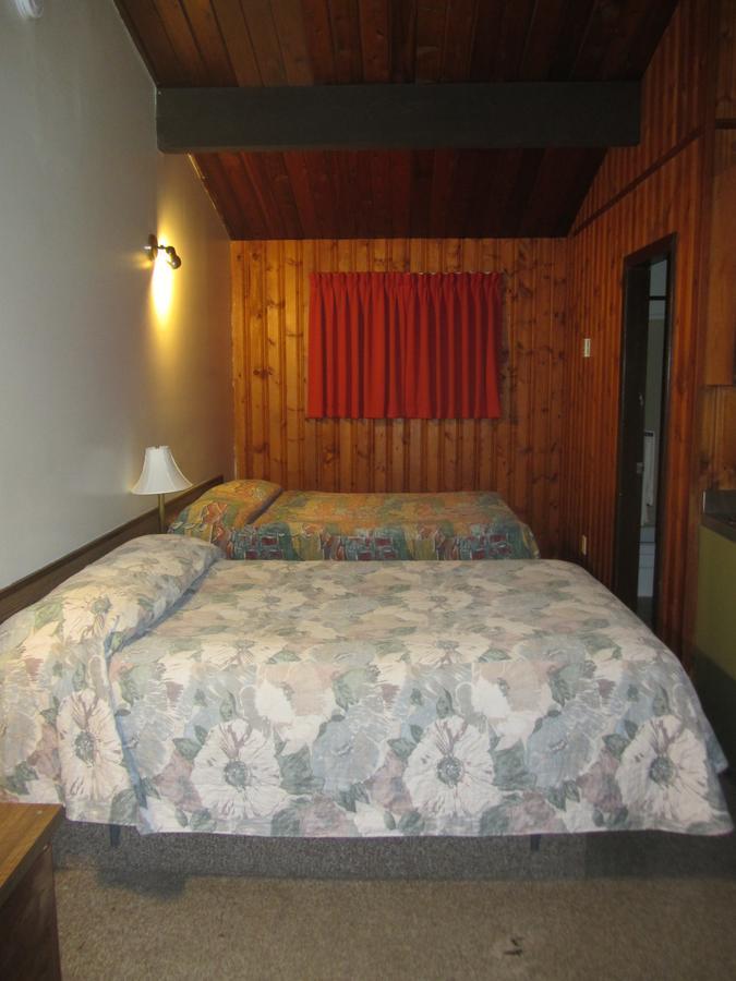 Pembina River Inn Entwistle Esterno foto