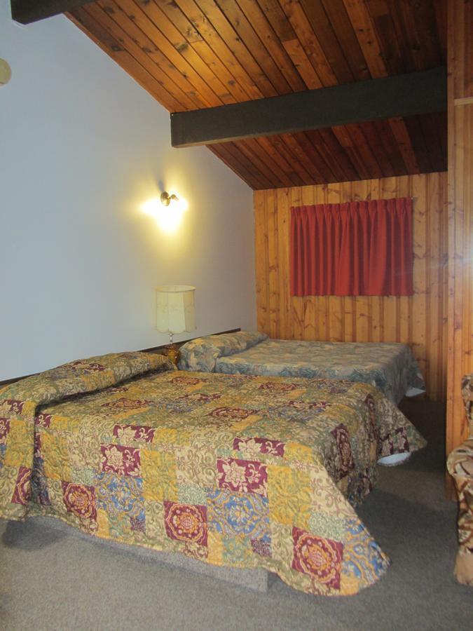 Pembina River Inn Entwistle Esterno foto