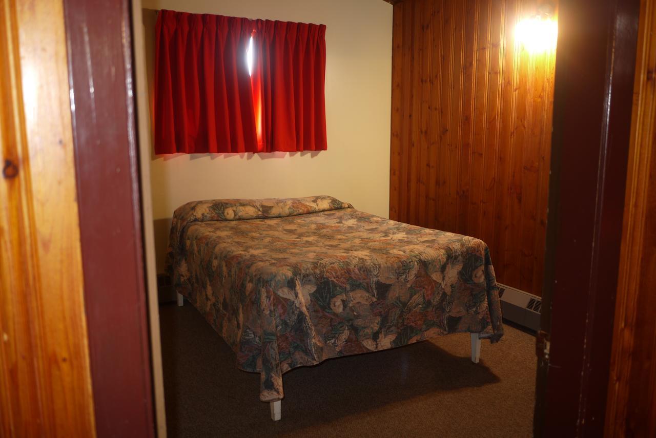 Pembina River Inn Entwistle Esterno foto