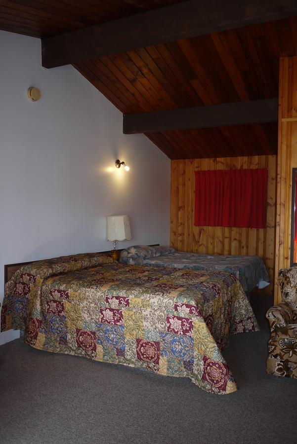 Pembina River Inn Entwistle Esterno foto