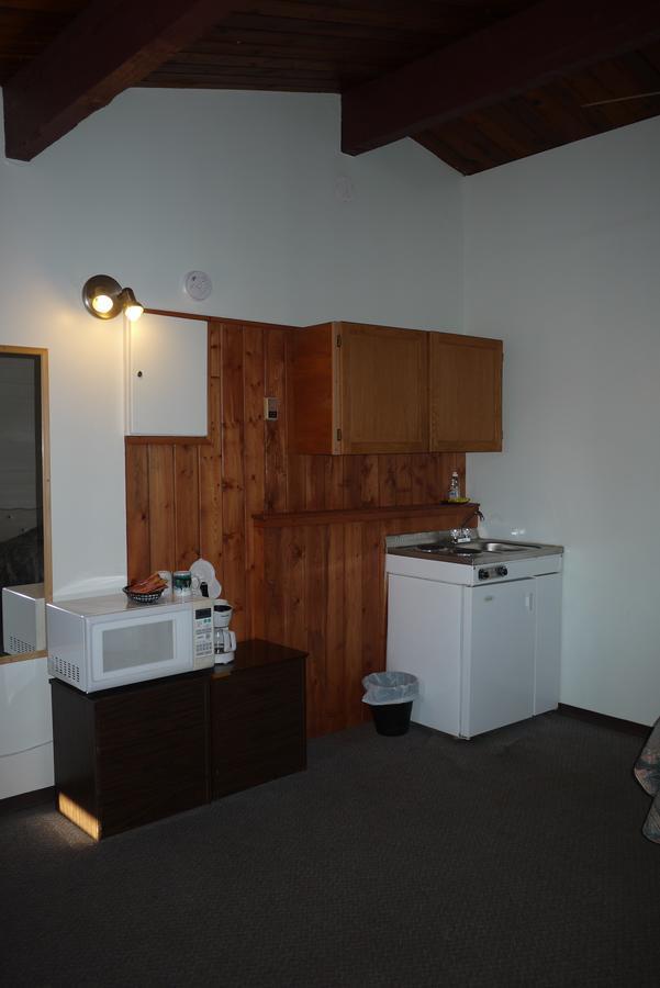 Pembina River Inn Entwistle Esterno foto